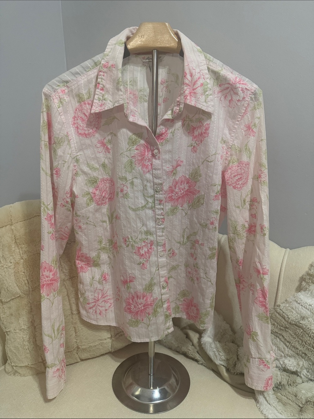 Aeropostale Pink Floral Cotton Button-Up Blouse